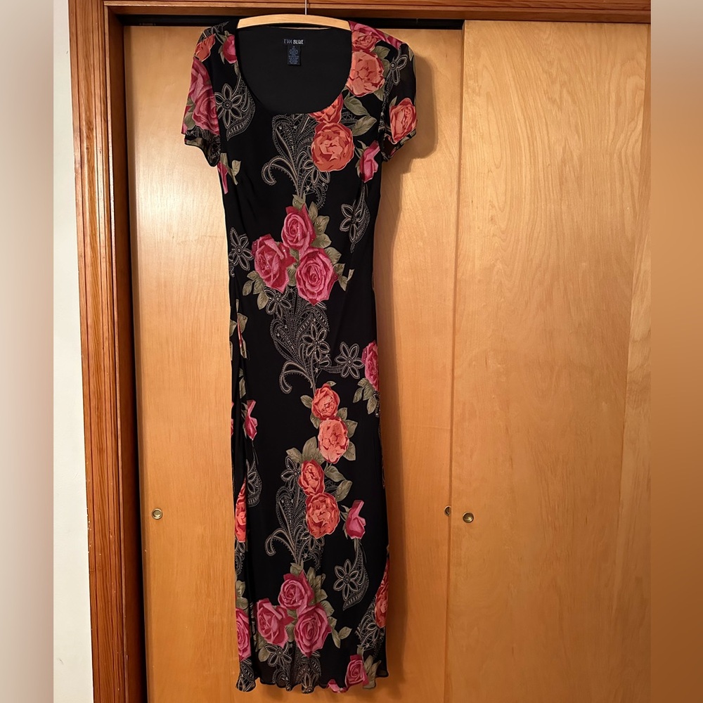 Eva Blue dress - midi length - short sleeve
